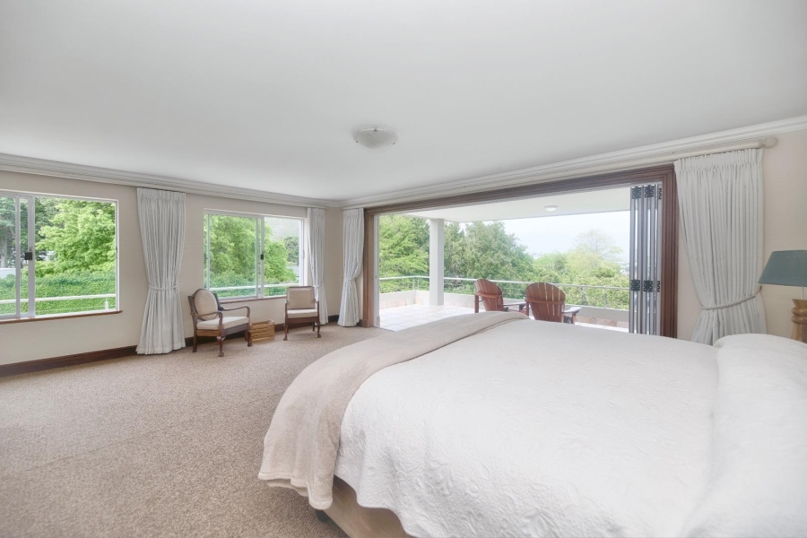 5 Bedroom Property for Sale in Fernkloof Estate Western Cape